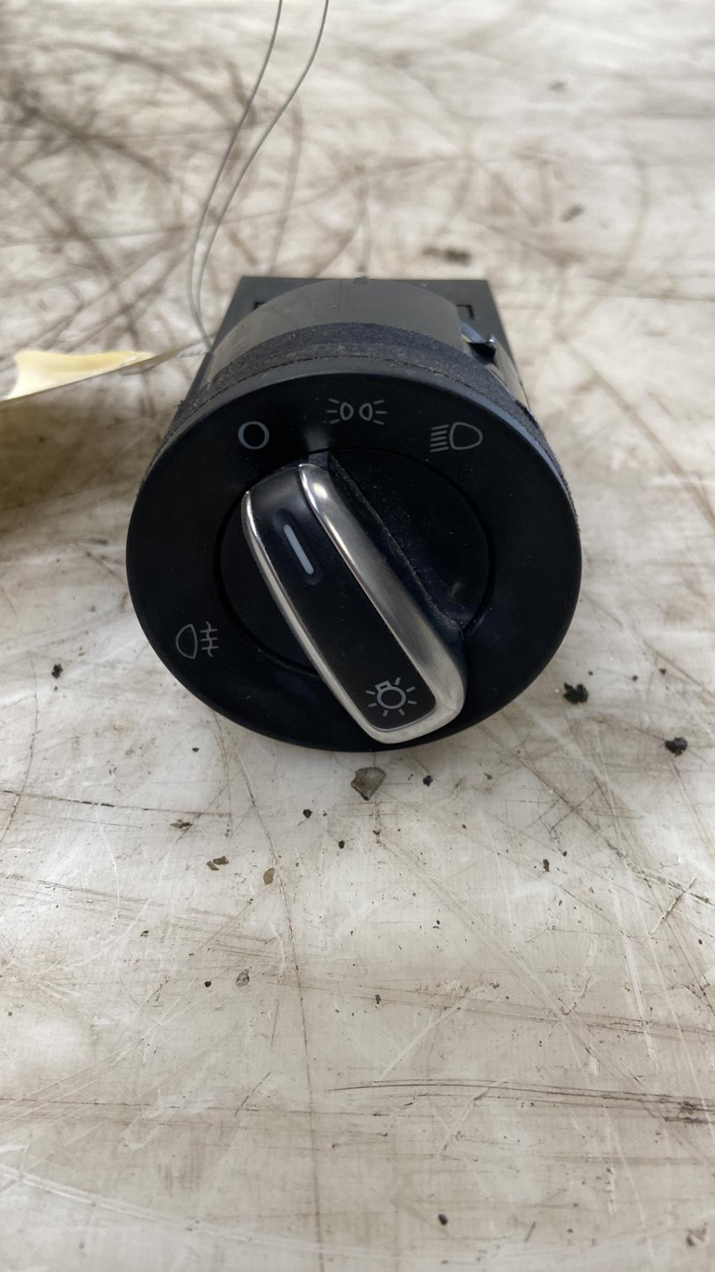 Commande de phare VOLKSWAGEN POLO 5 PHASE 1 Diesel - 1