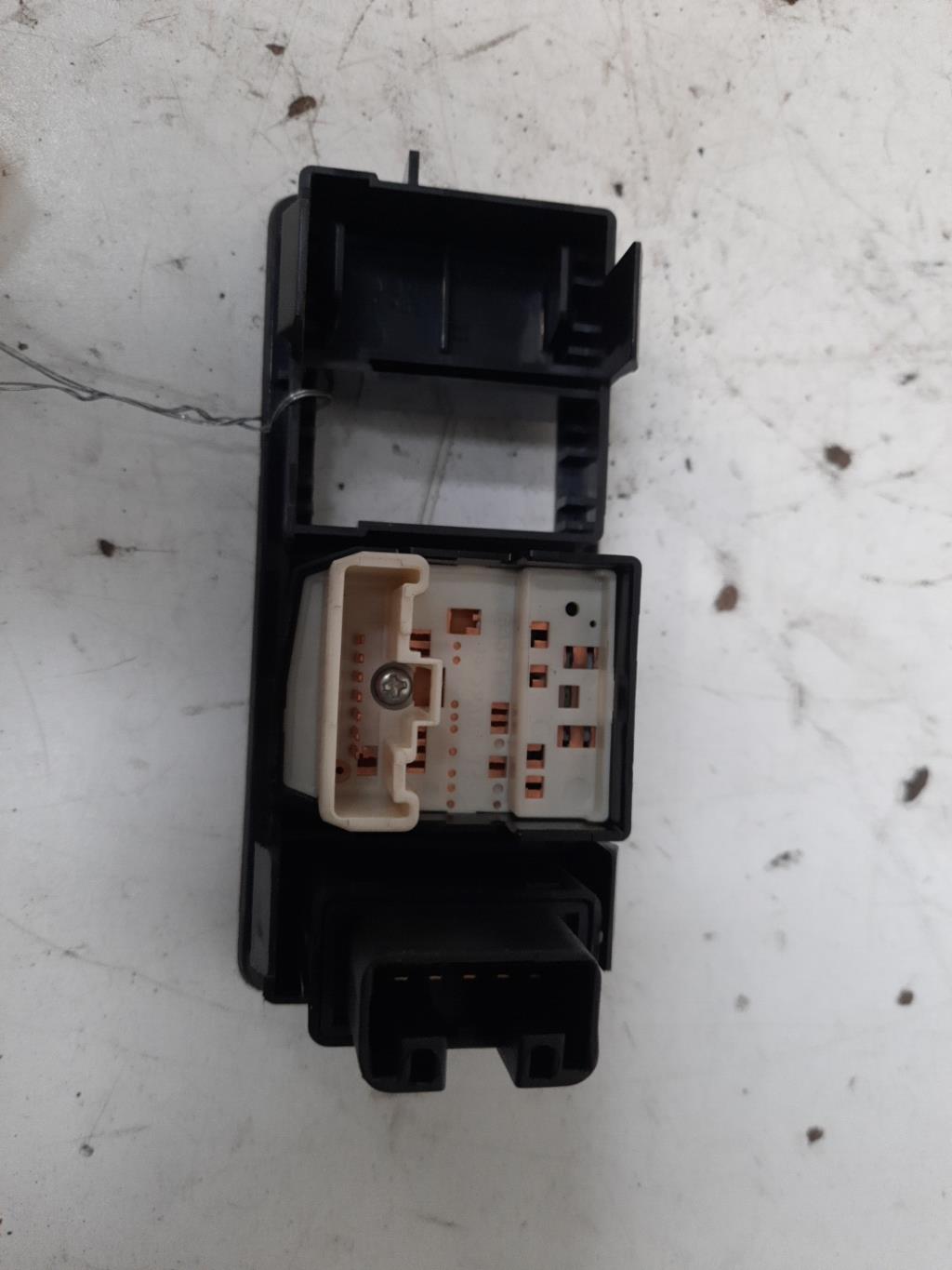 Commande retroviseurs TOYOTA COROLLA 10 PHASE 1 Diesel - 1