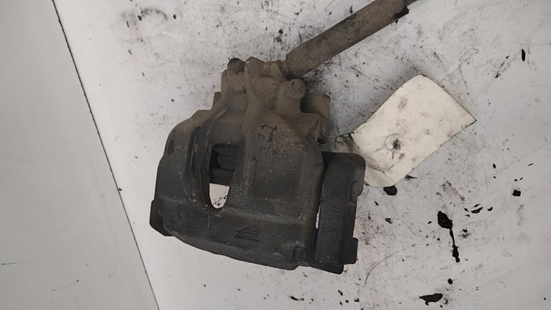 Pinza freni anteriore sinistra PEUGEOT 307 PHASE 2 CABRIOLET Diésel - 1