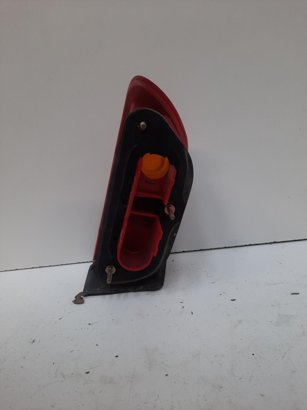 Fanale posteriore principale destro (luci) ALFA ROMEO 156 PHASE 2 BREAK Diésel - 1