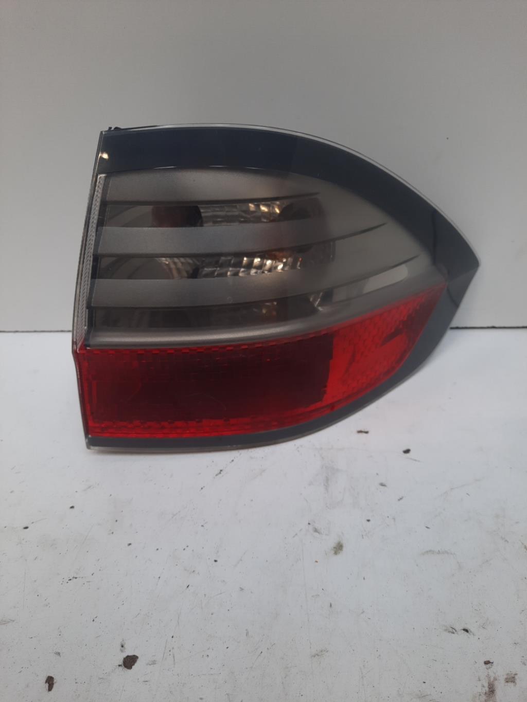 Fanale posteriore principale destro (luci) FORD S-MAX 1 PHASE 1 Diésel - 1
