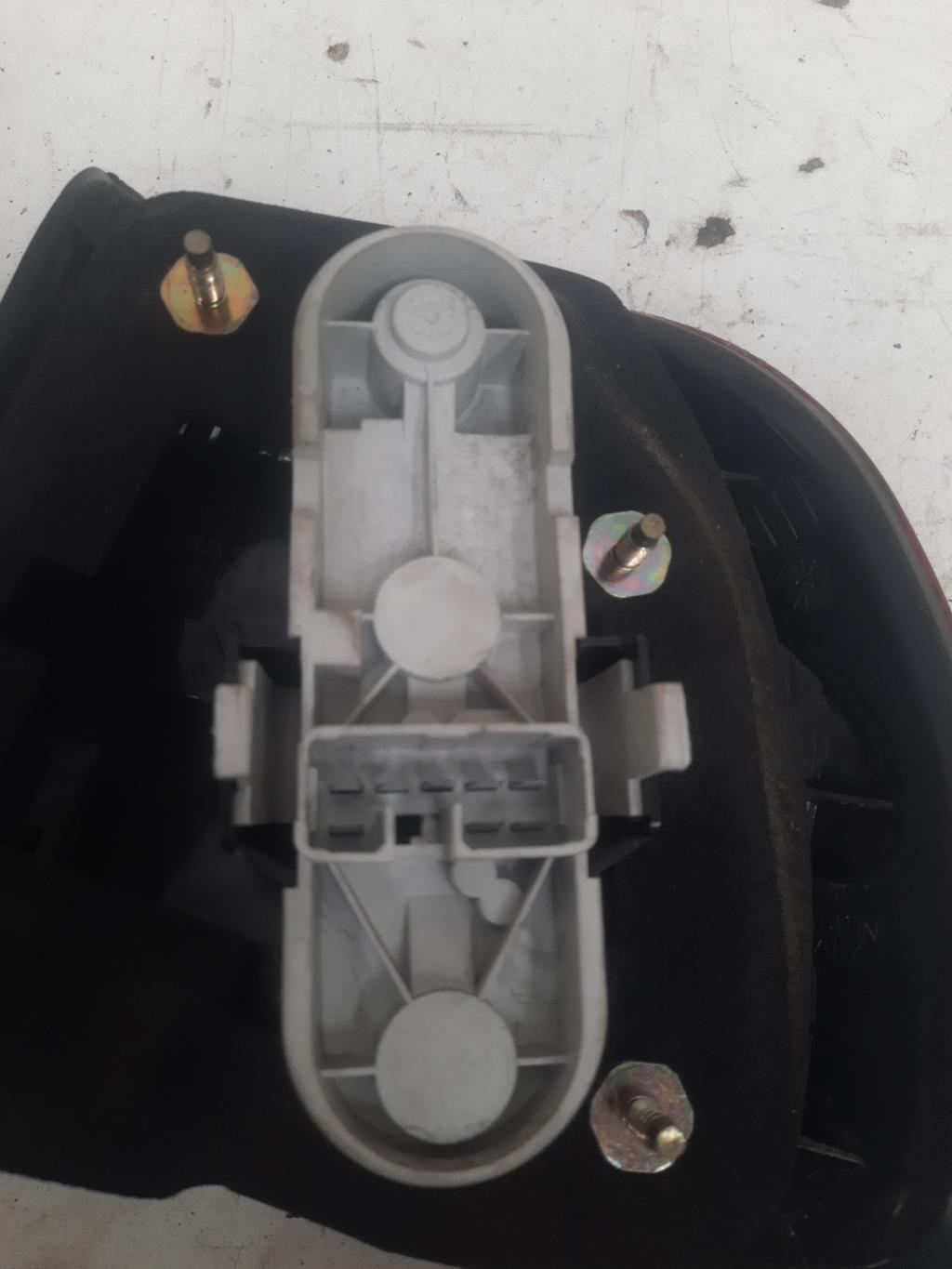 Fanale posteriore principale sinistro (luci) VOLVO V 40 1 PHASE 2 BREAK Diésel - 1