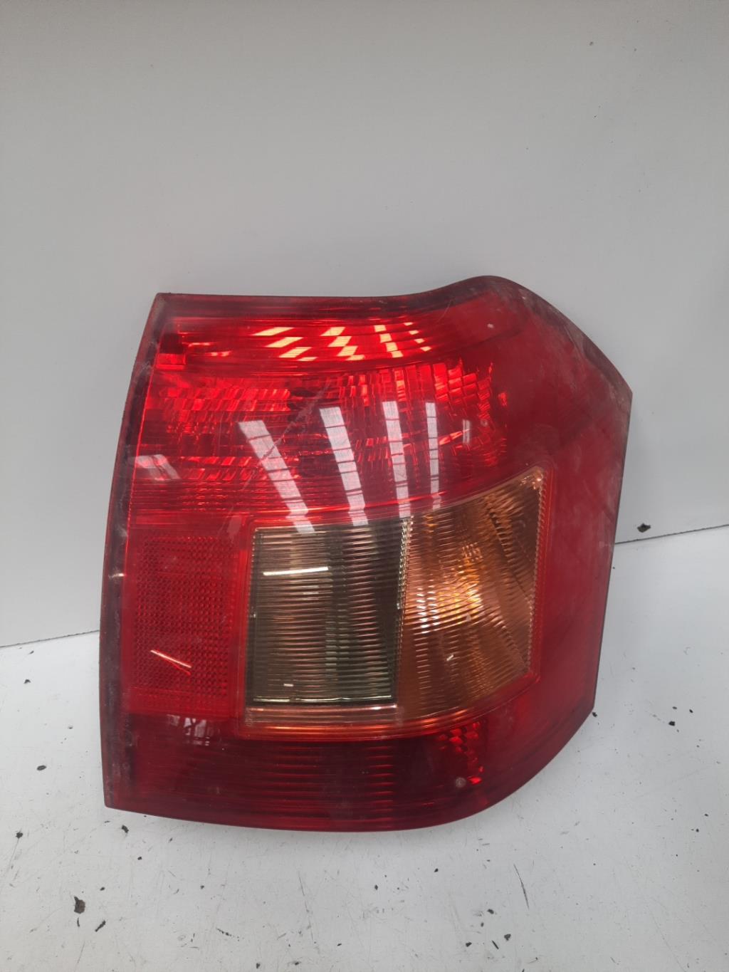 Fanale posteriore principale sinistro (luci) TOYOTA COROLLA 10 PHASE 1 Diésel - 1