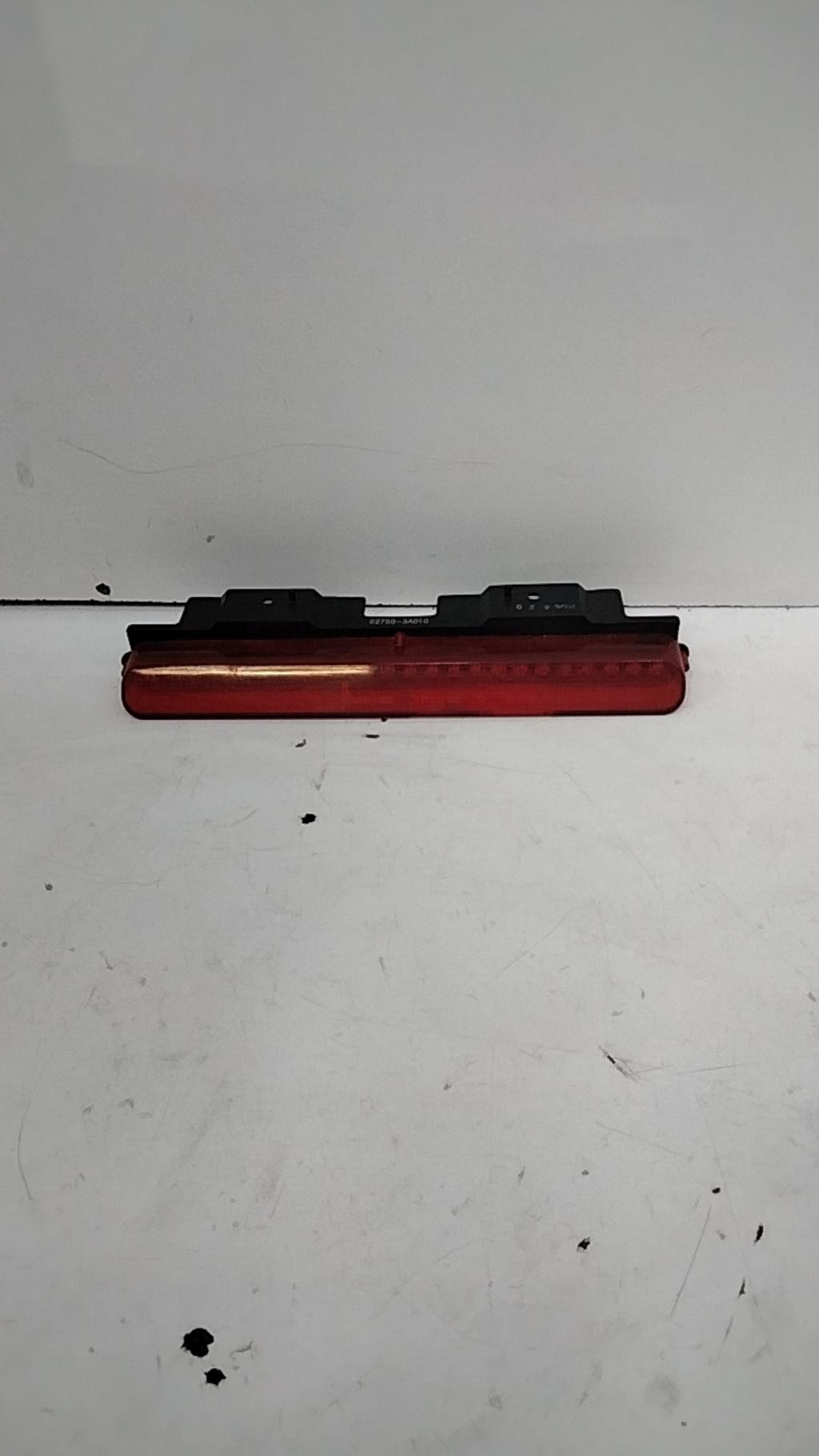 Feu arriere stop central HYUNDAI TRAJET Diesel - 1