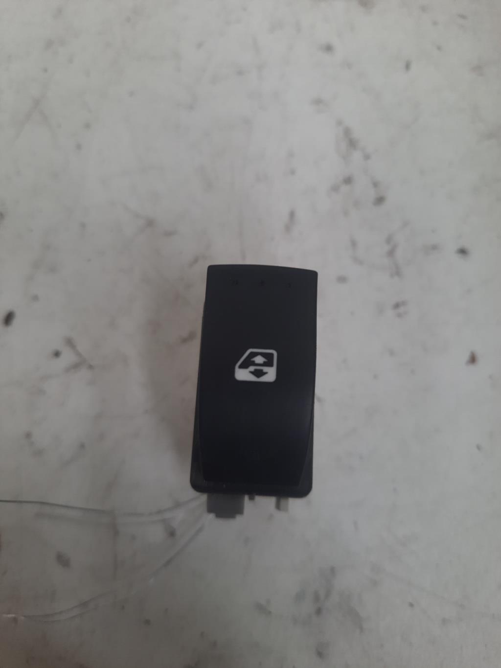 Interruttore lavacristalli posteriore sinistro RENAULT MEGANE 2 PHASE 2  - 1