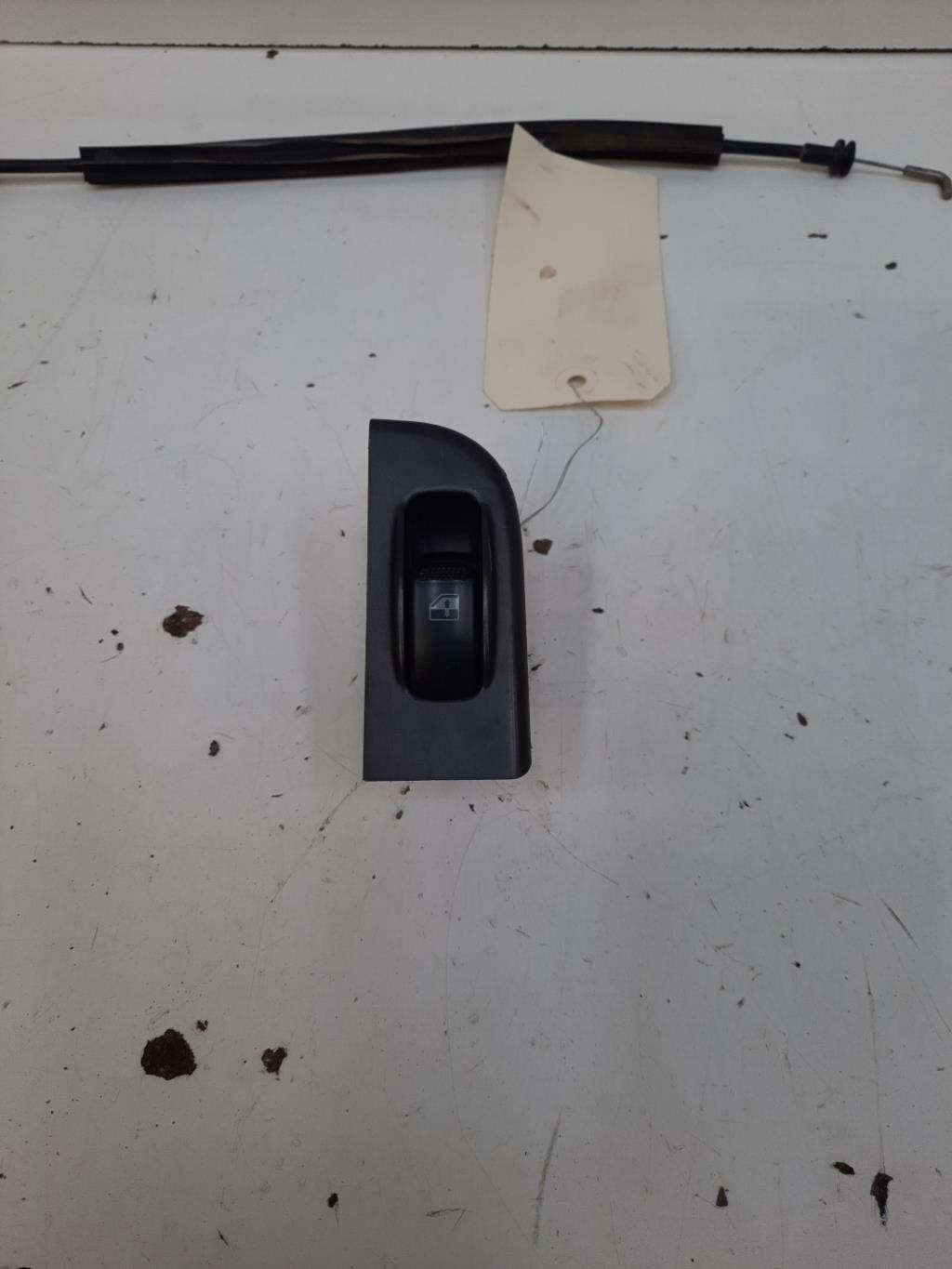 Interruttore lavacristalli posteriore sinistro HYUNDAI TRAJET Diésel - 1