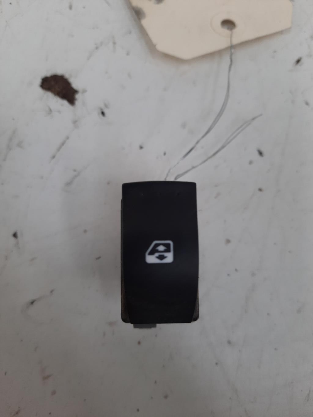 Interruttore lavacristalli anteriore destro RENAULT SCENIC 2 PHASE 2 Diésel - 1