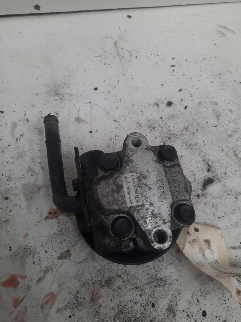 Pompe de direction KIA CARENS 2 Diesel - 1