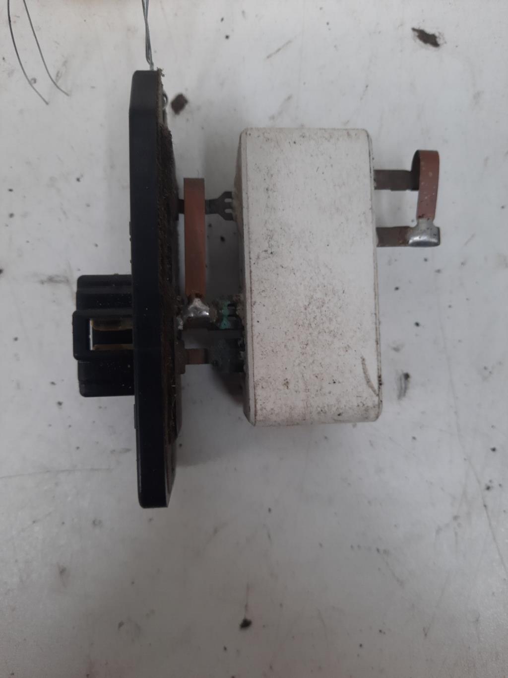 Resistance chauffage MITSUBISHI SPACE STAR 2 Essence - 1