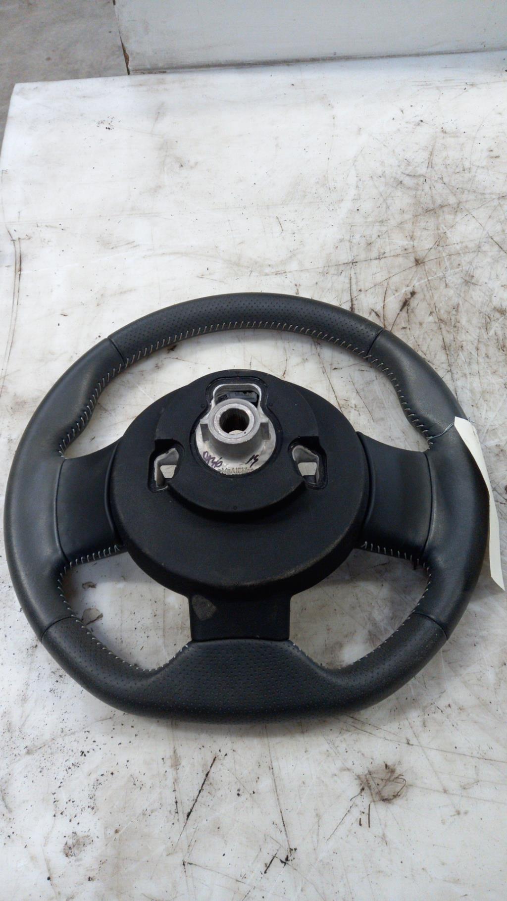 Volant RENAULT TWINGO 3 PHASE 1 Essence - 1