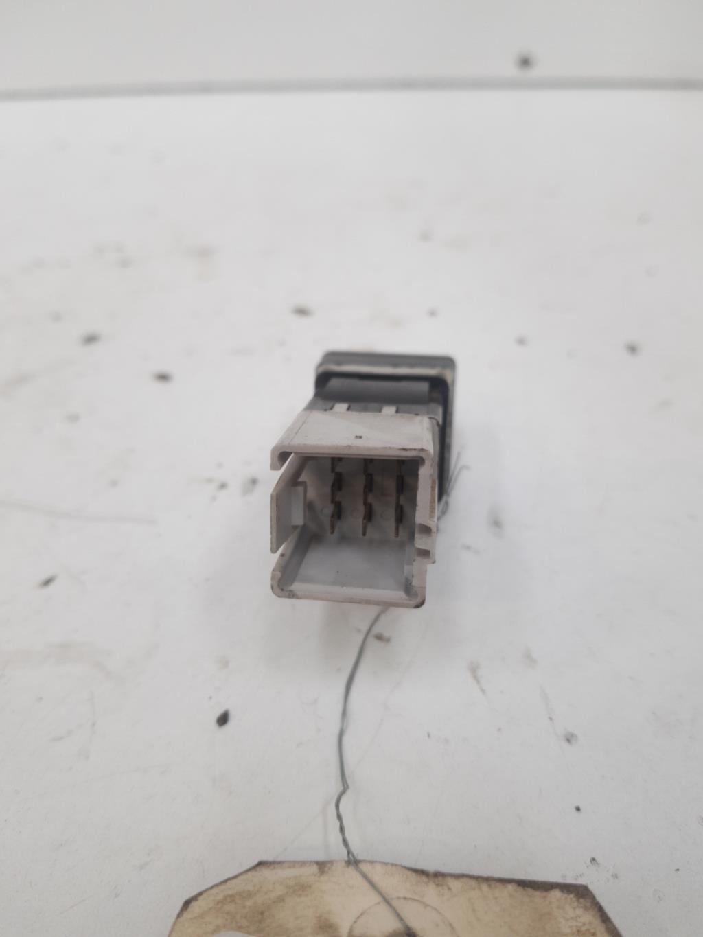 Bouton de warning CITROEN XANTIA PHASE 2 Diesel - 1