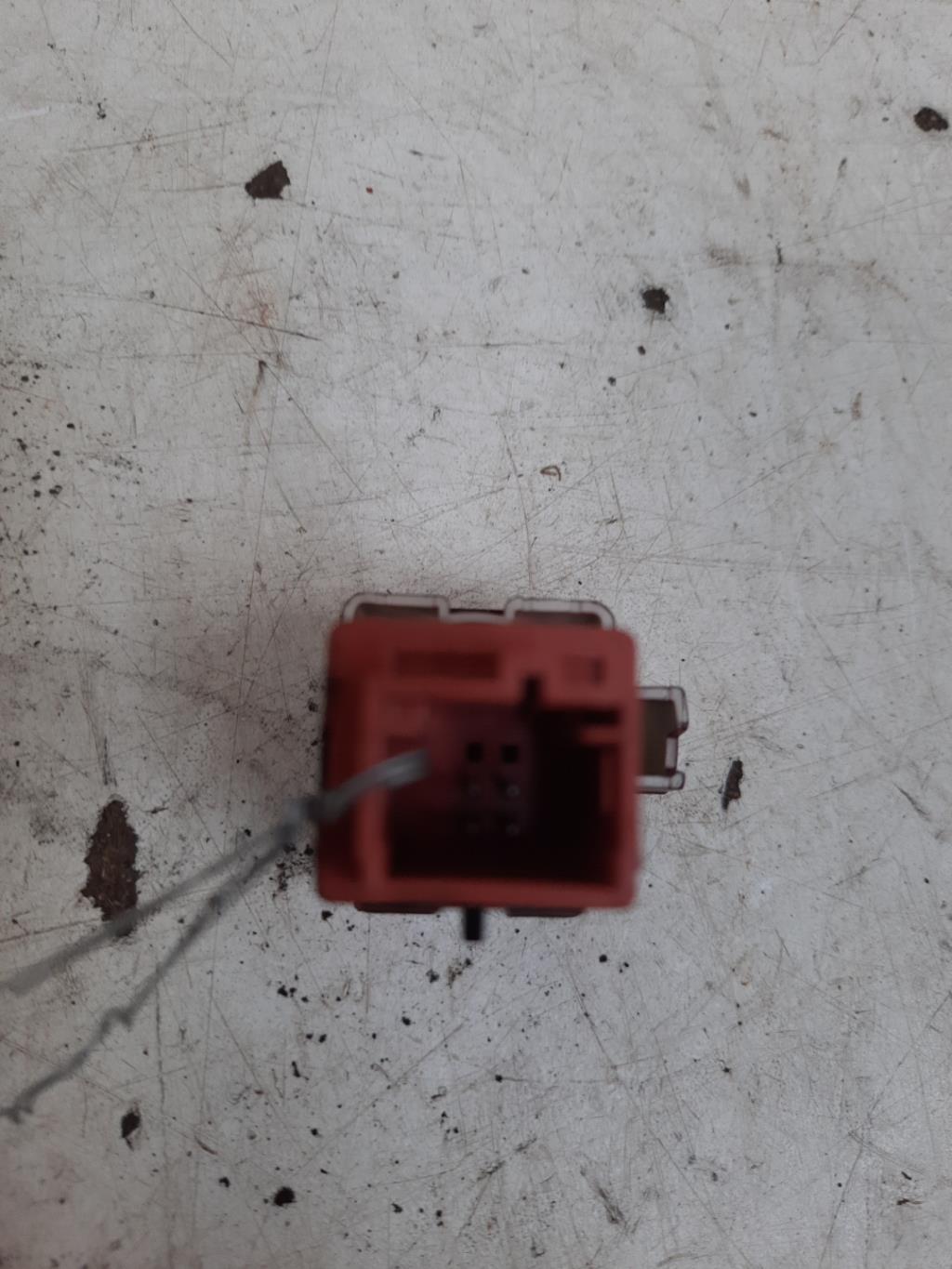 Bouton de warning CITROEN C4 1 PHASE 1 Diesel - 1