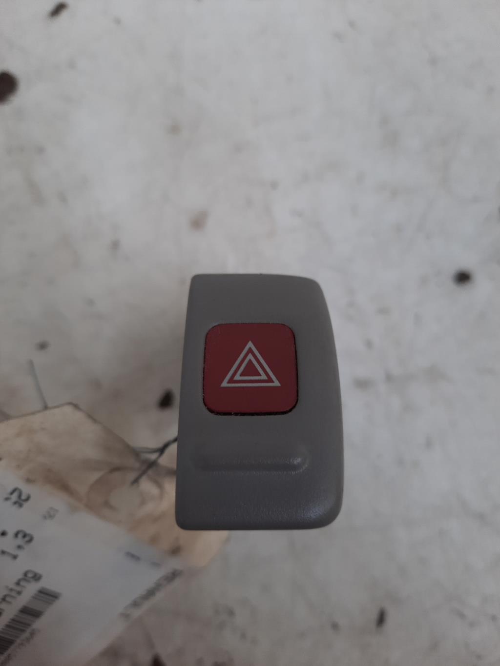 Bouton de warning NISSAN MICRA 2 PHASE 4  - 1