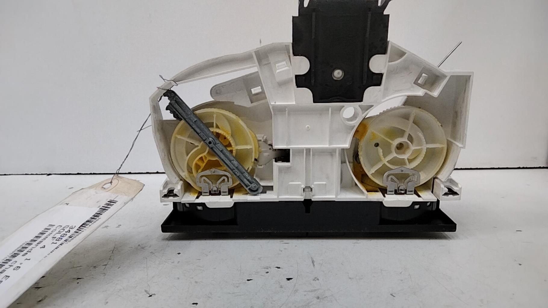 Commande chauffage VOLKSWAGEN GOLF 4 Essence - 1