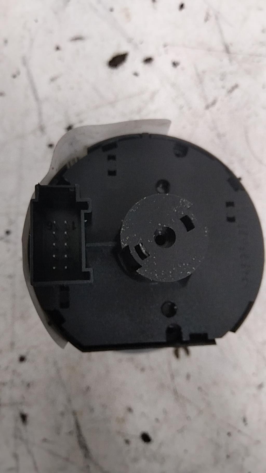 Commande de phare VOLKSWAGEN GOLF 5 Diesel - 1