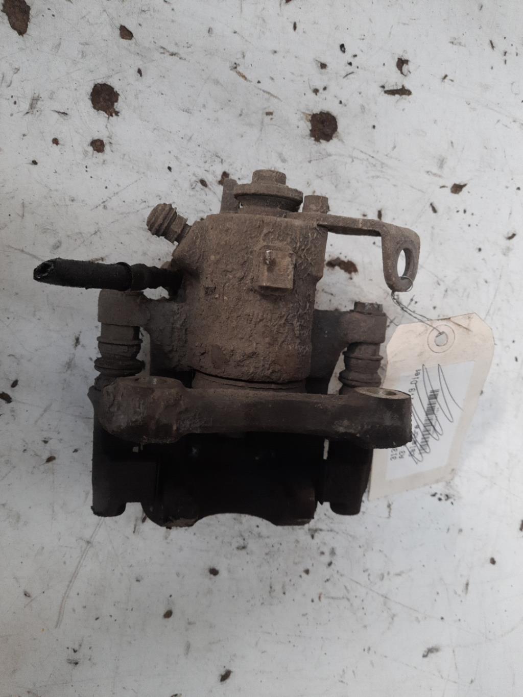 Pinza freni posteriore sinistra VOLKSWAGEN GOLF 4 Gasolina - 1