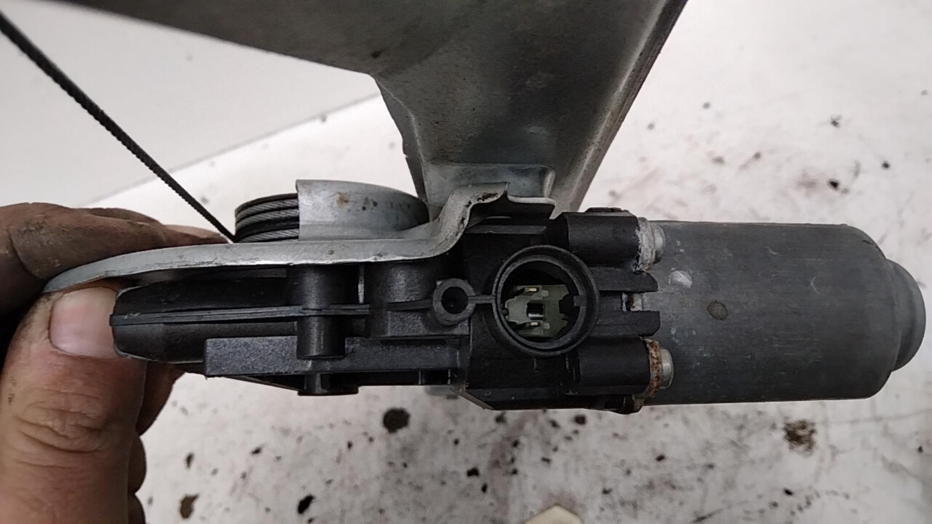 Alzacristalli elettrico posteriore sinistro RENAULT CLIO 3 PHASE 1 BREAK  - 1