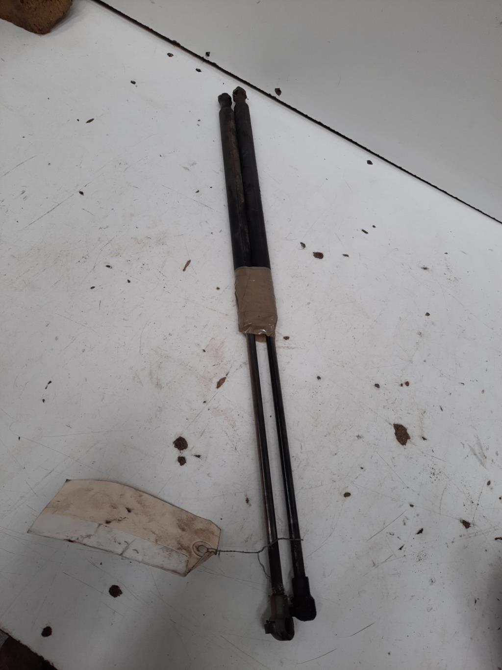 Verin de coffre BMW SERIE 3 E46 TOURING PHASE 1 BREAK Diesel - 1