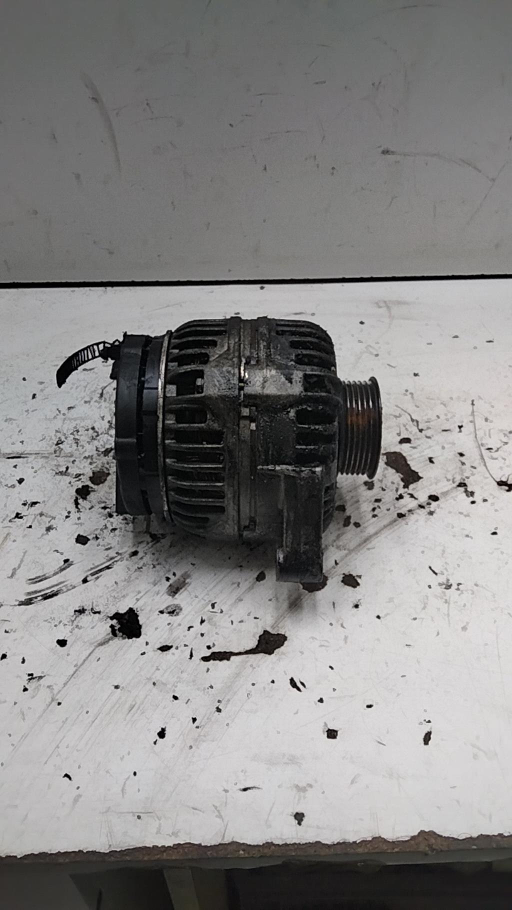 Alternateur AUDI A6 2 PHASE 2 Diesel - 1