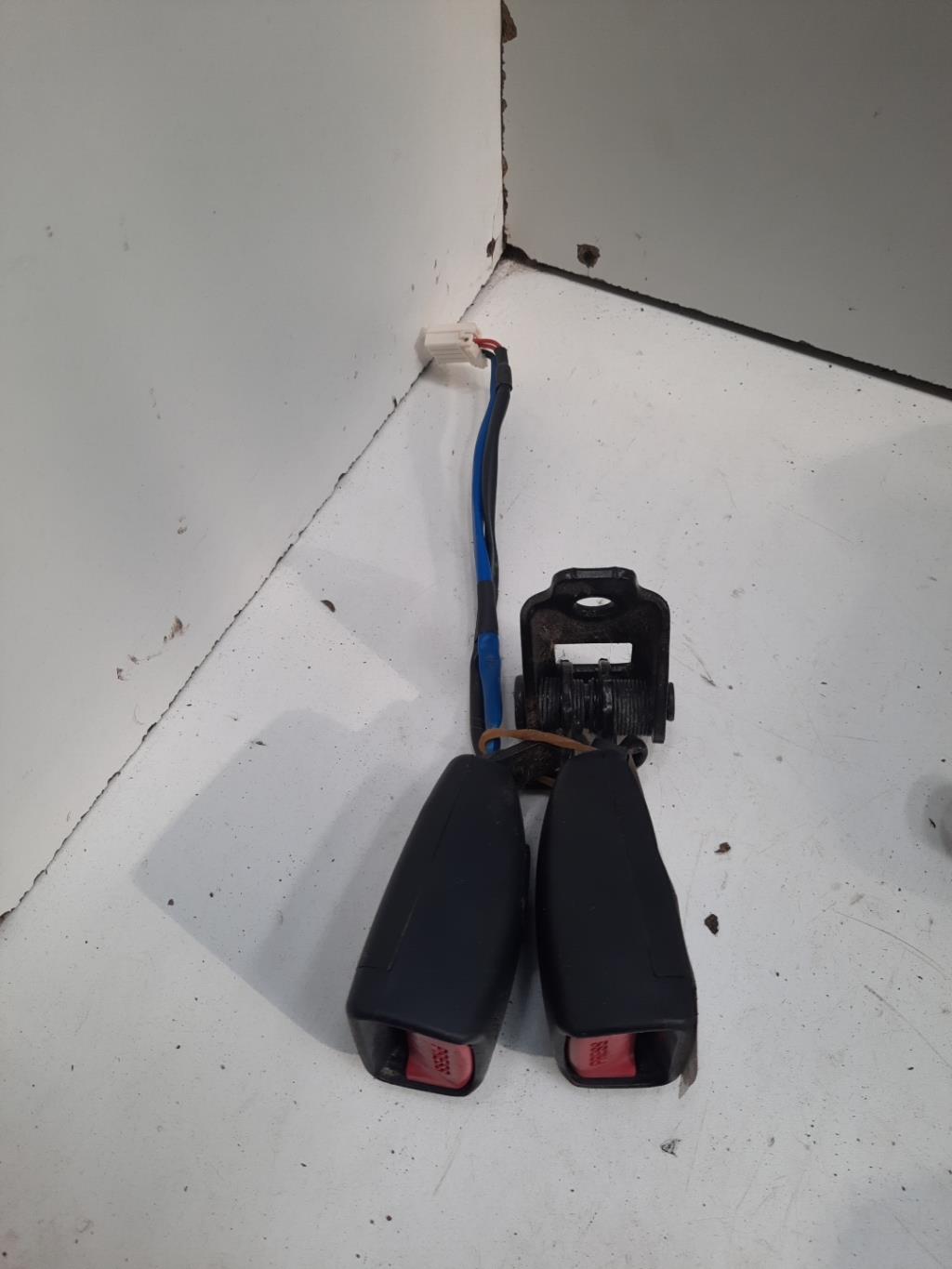 Aggancio cintura sicurezza posteriore sinistro HYUNDAI I 30 1 PHASE 2 Diésel - 1