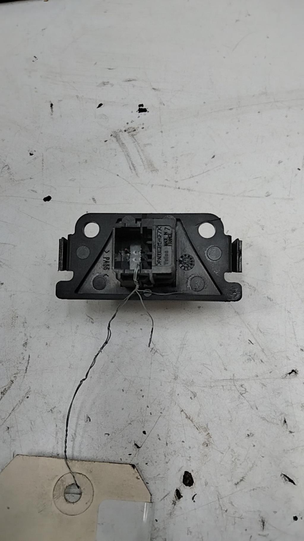 Bouton de warning PEUGEOT 307 PHASE 2 Diesel - 1