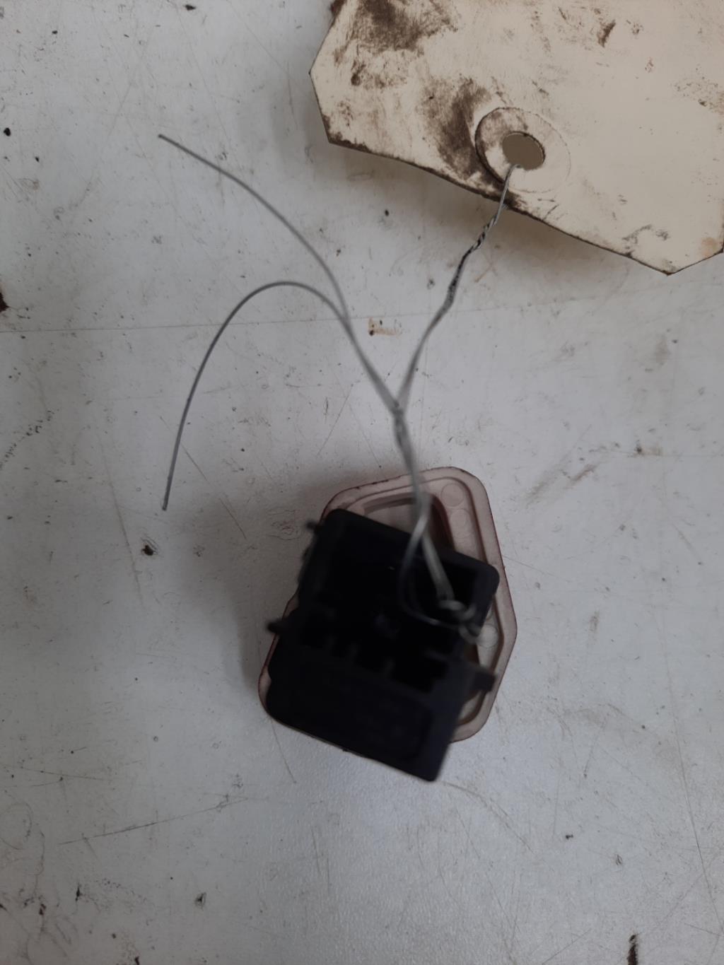 Bouton de warning PEUGEOT 607 PHASE 2 Diesel - 1