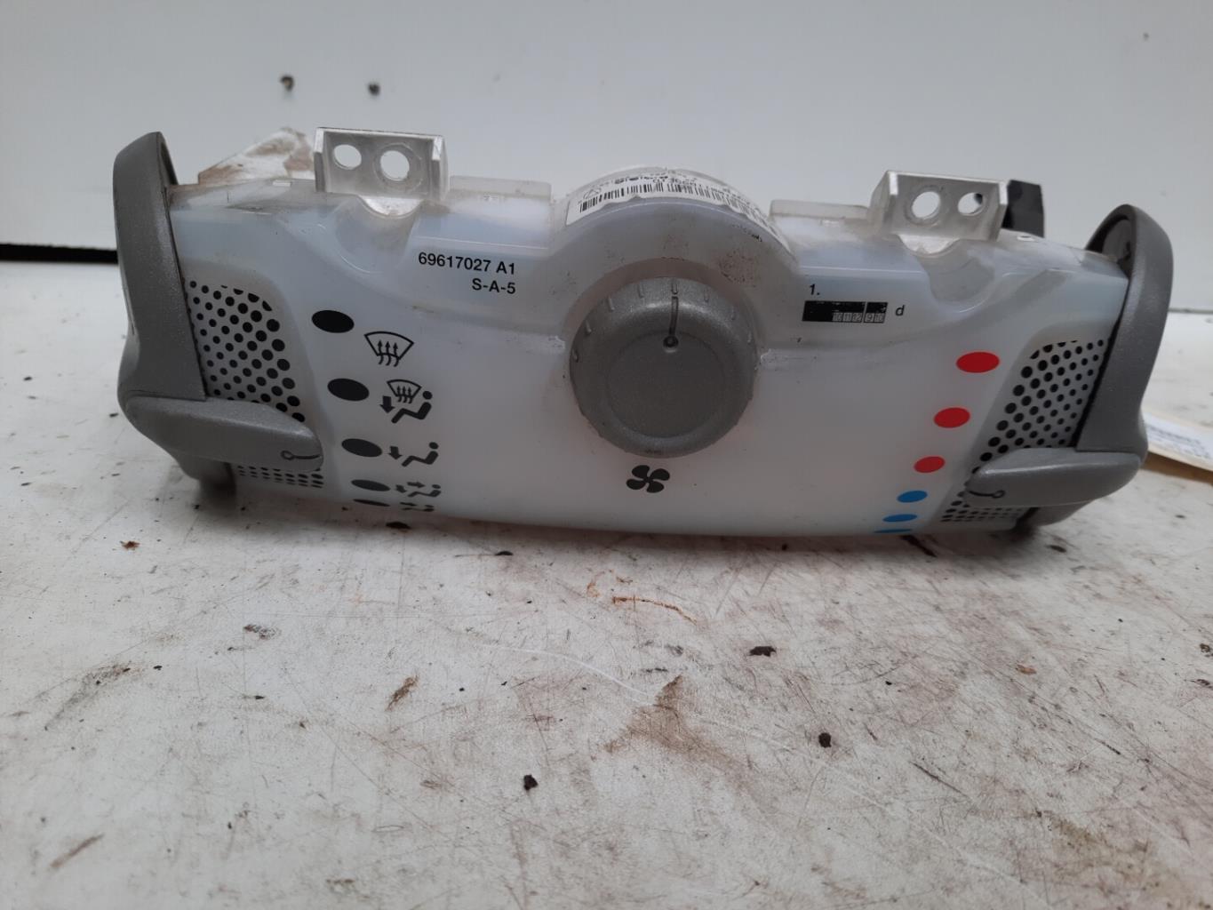 Commande chauffage CITROEN C1 1 PHASE 2 Essence - 1