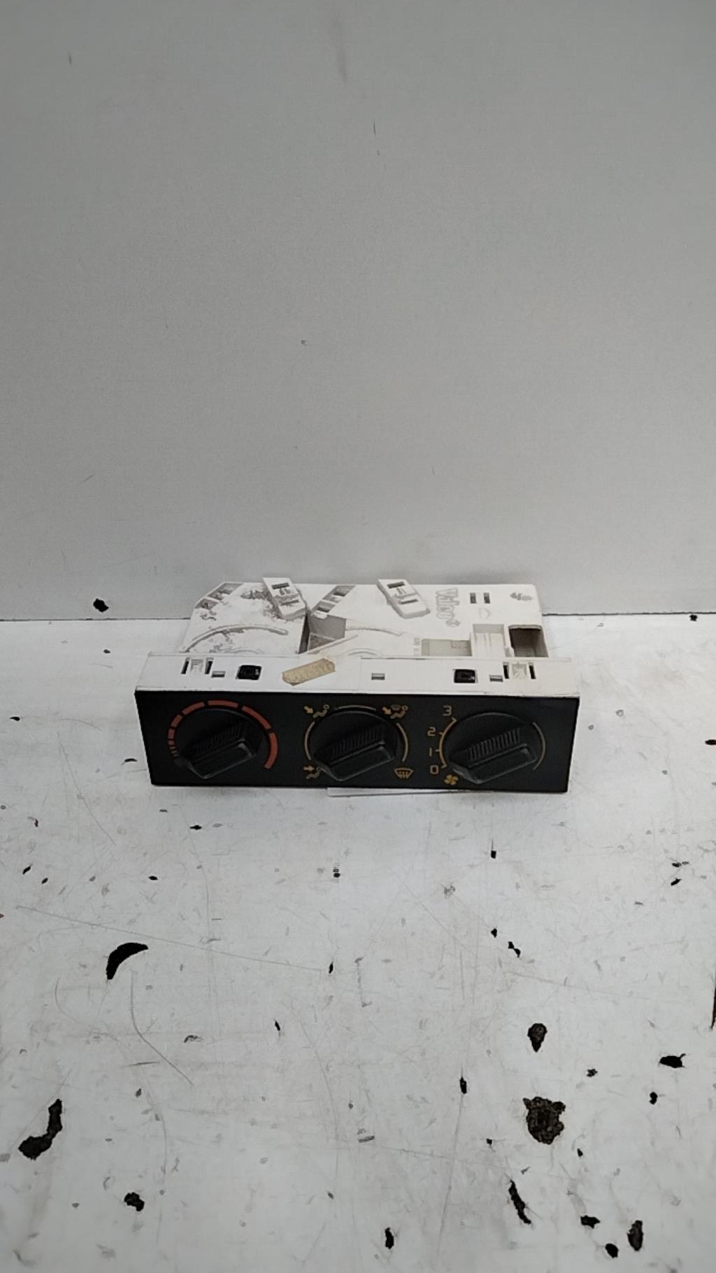 Commande chauffage RENAULT R21 PHASE 2  - 1
