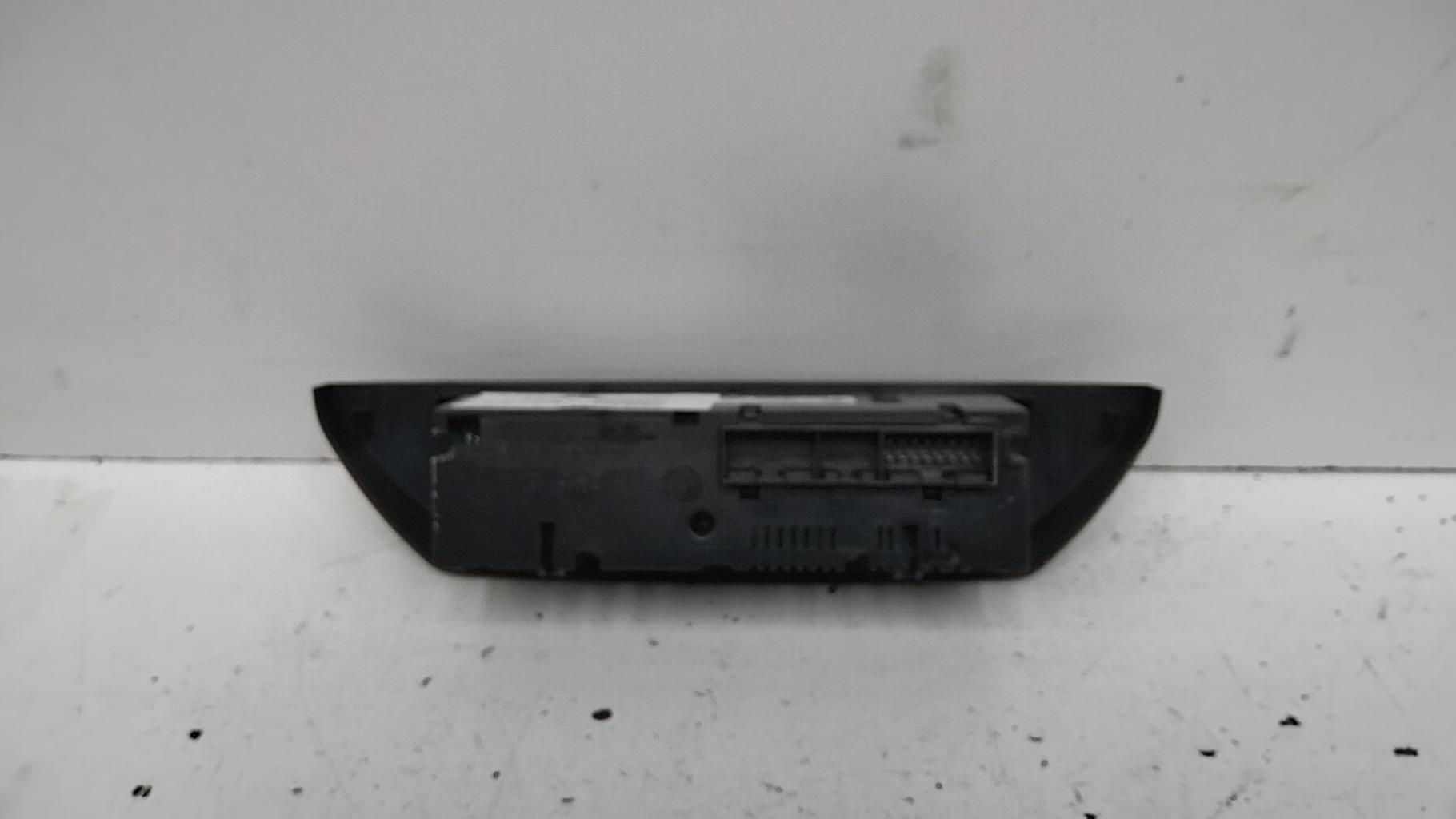 Commande chauffage VOLKSWAGEN POLO 4 PHASE 1 Diesel - 1