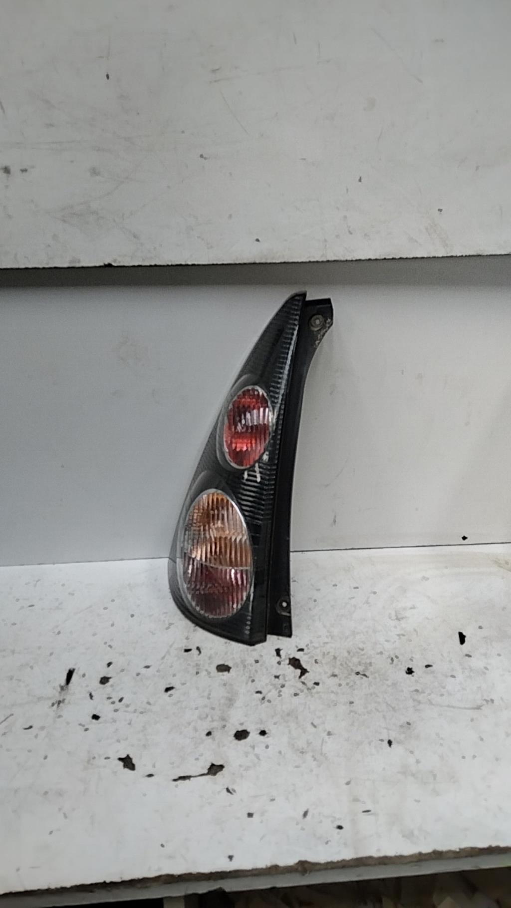 Fanale posteriore principale sinistro (luci) CITROEN C1 1 PHASE 2 Gasolina - 1