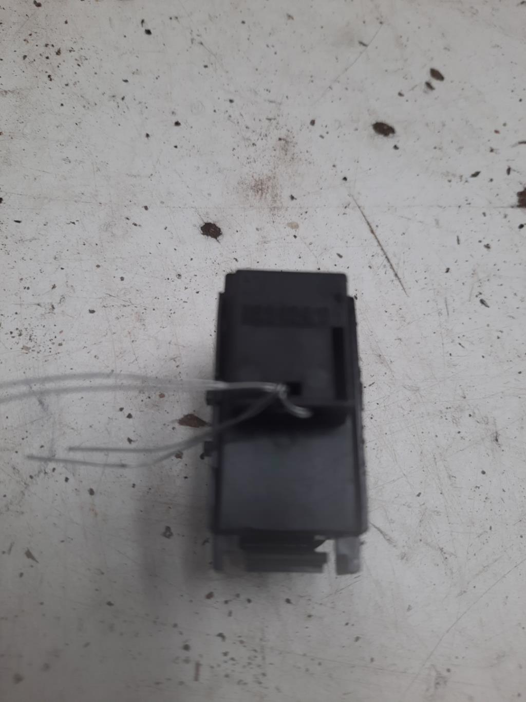Interruttore lavacristalli posteriore destro MERCEDES CLASSE A 168 PHASE 2 Diésel - 1