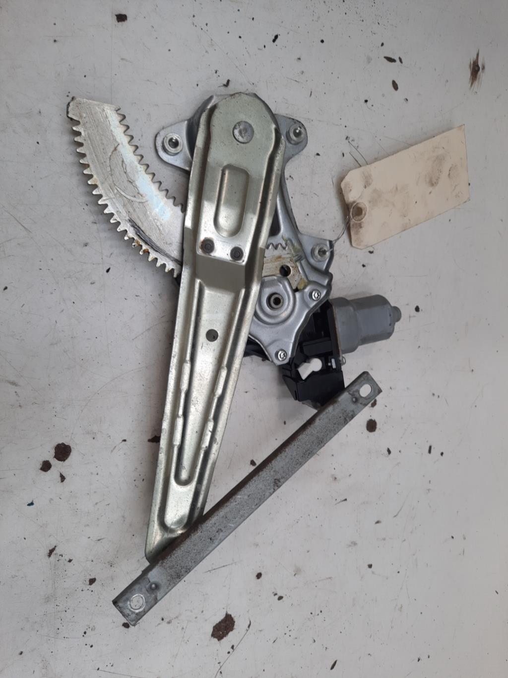Alzacristalli elettrico posteriore sinistro NISSAN JUKE 1 PHASE 1 Diésel - 1