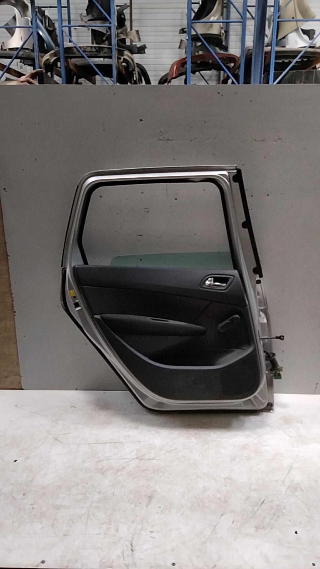 Portiera posteriore sinistra PEUGEOT 308 1 SW PHASE 1 BREAK Diésel - 1