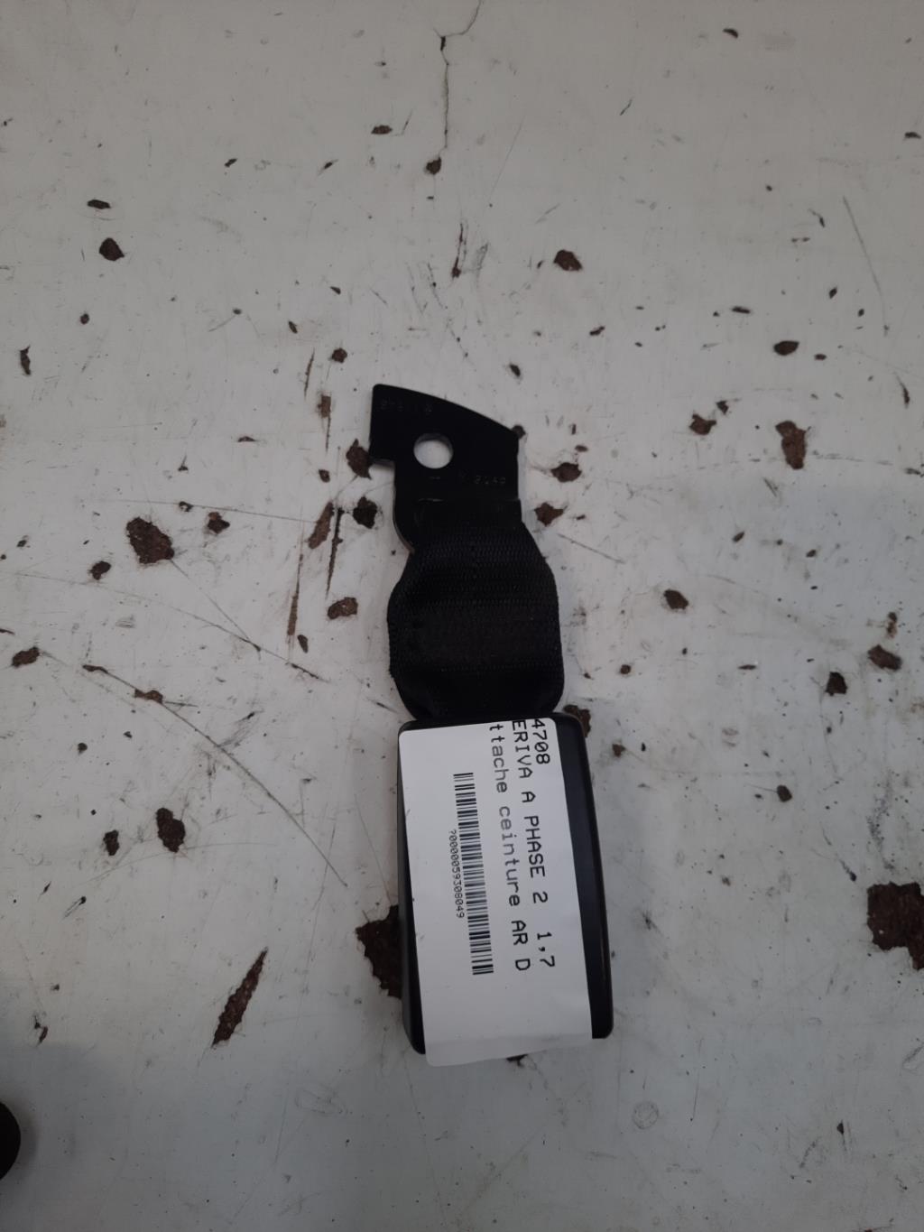 Aggancio cintura sicurezza posteriore destro OPEL MERIVA A PHASE 2  - 1