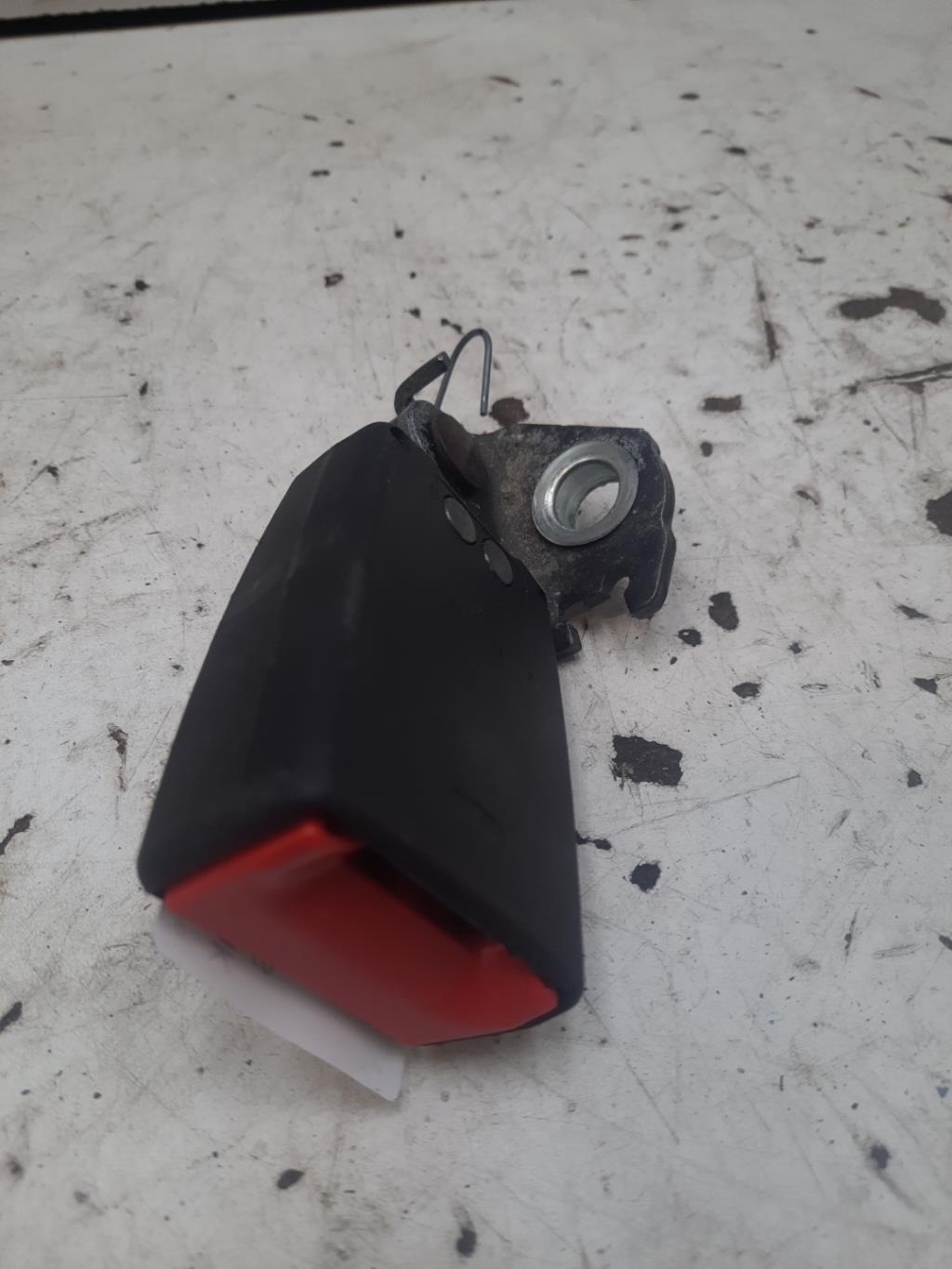 Aggancio cintura sicurezza posteriore sinistro FORD MONDEO 3 PHASE 1 BREAK  - 1