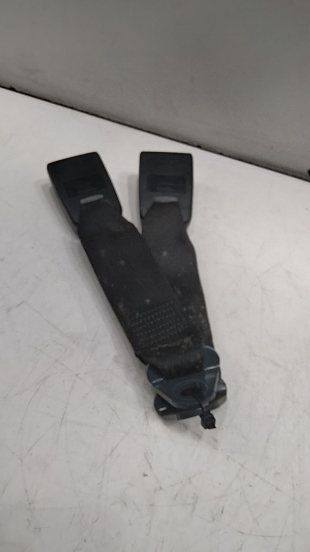 Aggancio cintura sicurezza posteriore sinistro PEUGEOT 106 PHASE 2 Gasolina - 1