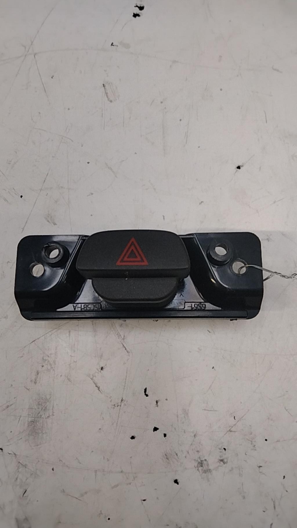 Bouton de warning FORD FUSION PHASE 2 Diesel - 1