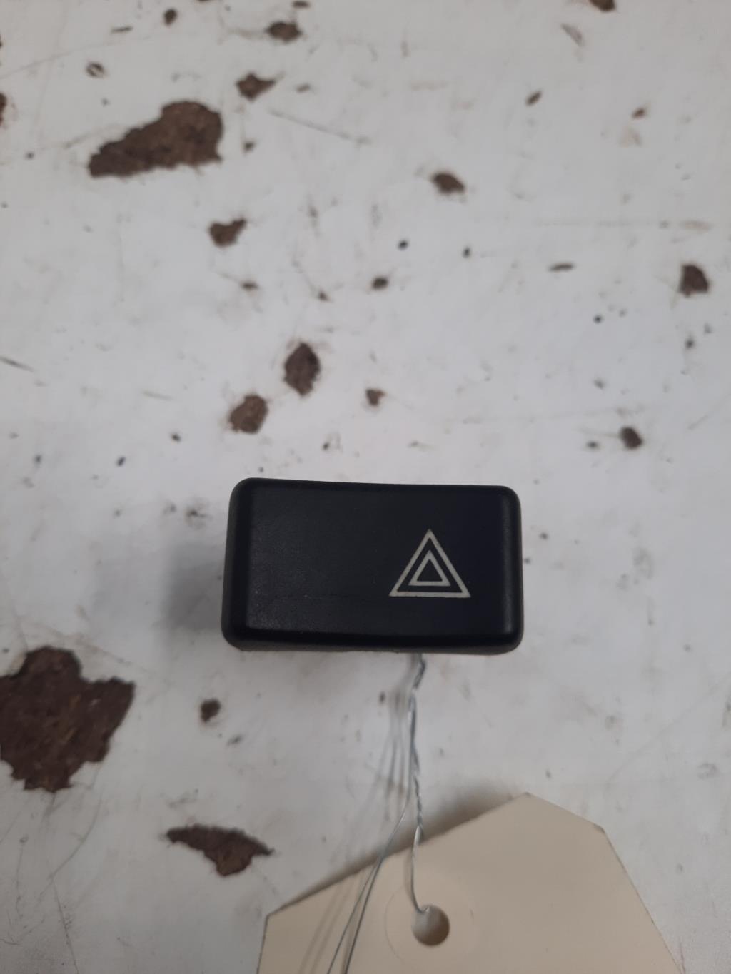 Bouton de warning RENAULT R11 Diesel - 1