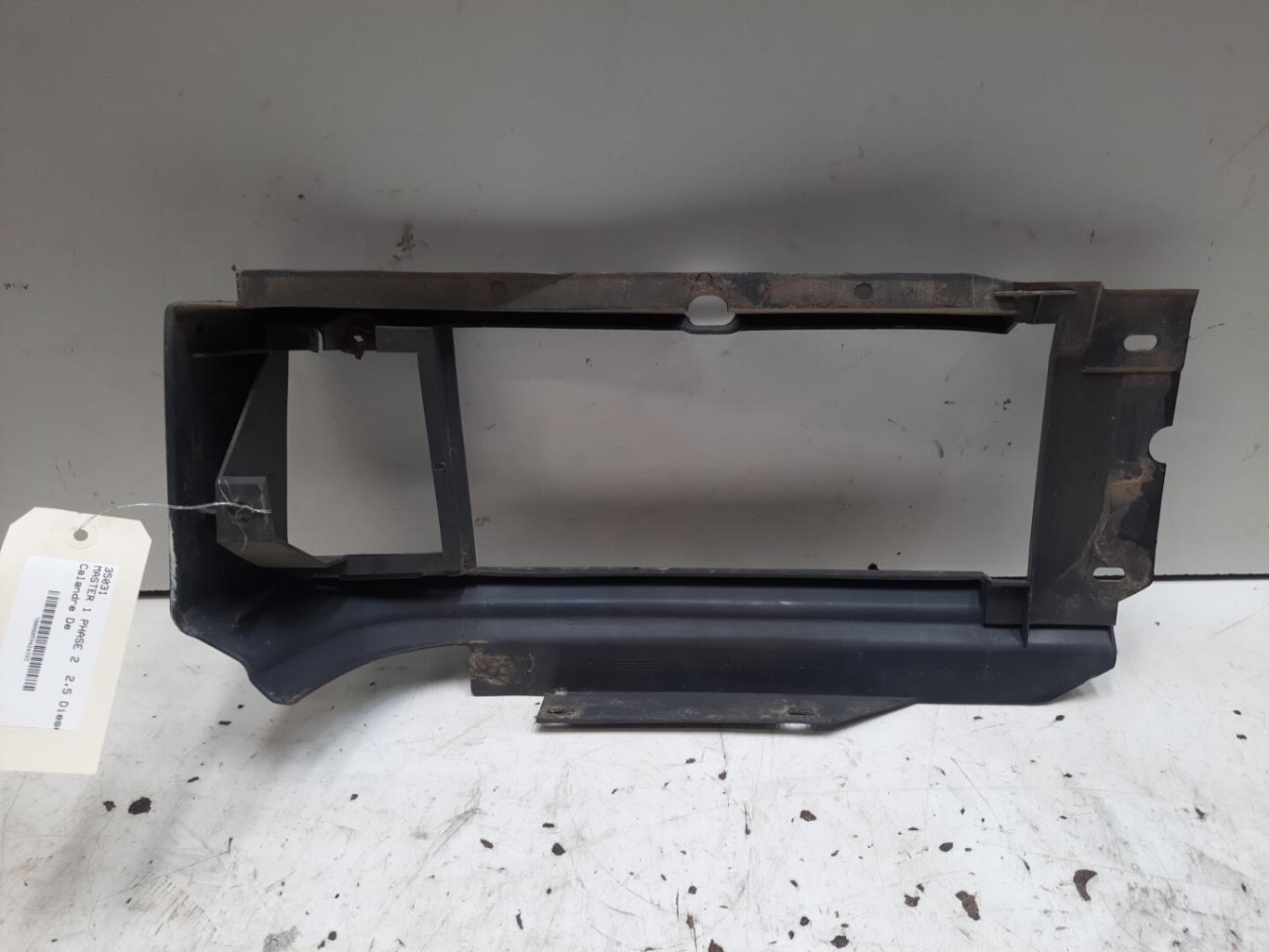 Calandre droite RENAULT MASTER 1 PHASE 2 Diesel - 1