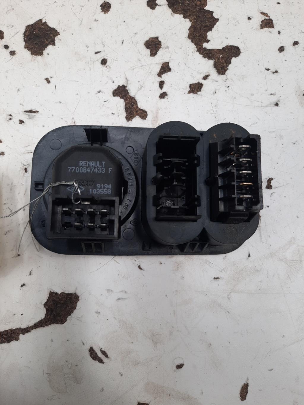 Commande retroviseurs RENAULT KANGOO 1 PHASE 1 Essence - 1