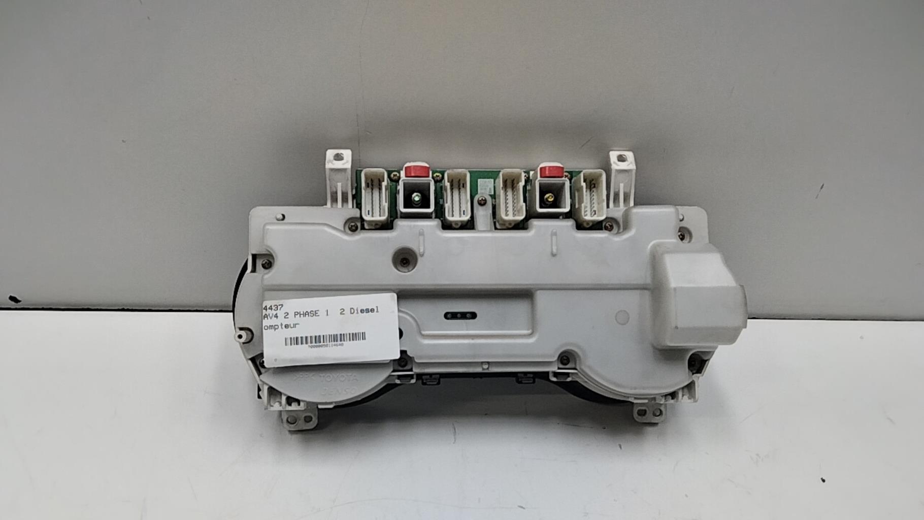 Compteur TOYOTA RAV4 2 PHASE 1 Diesel - 1
