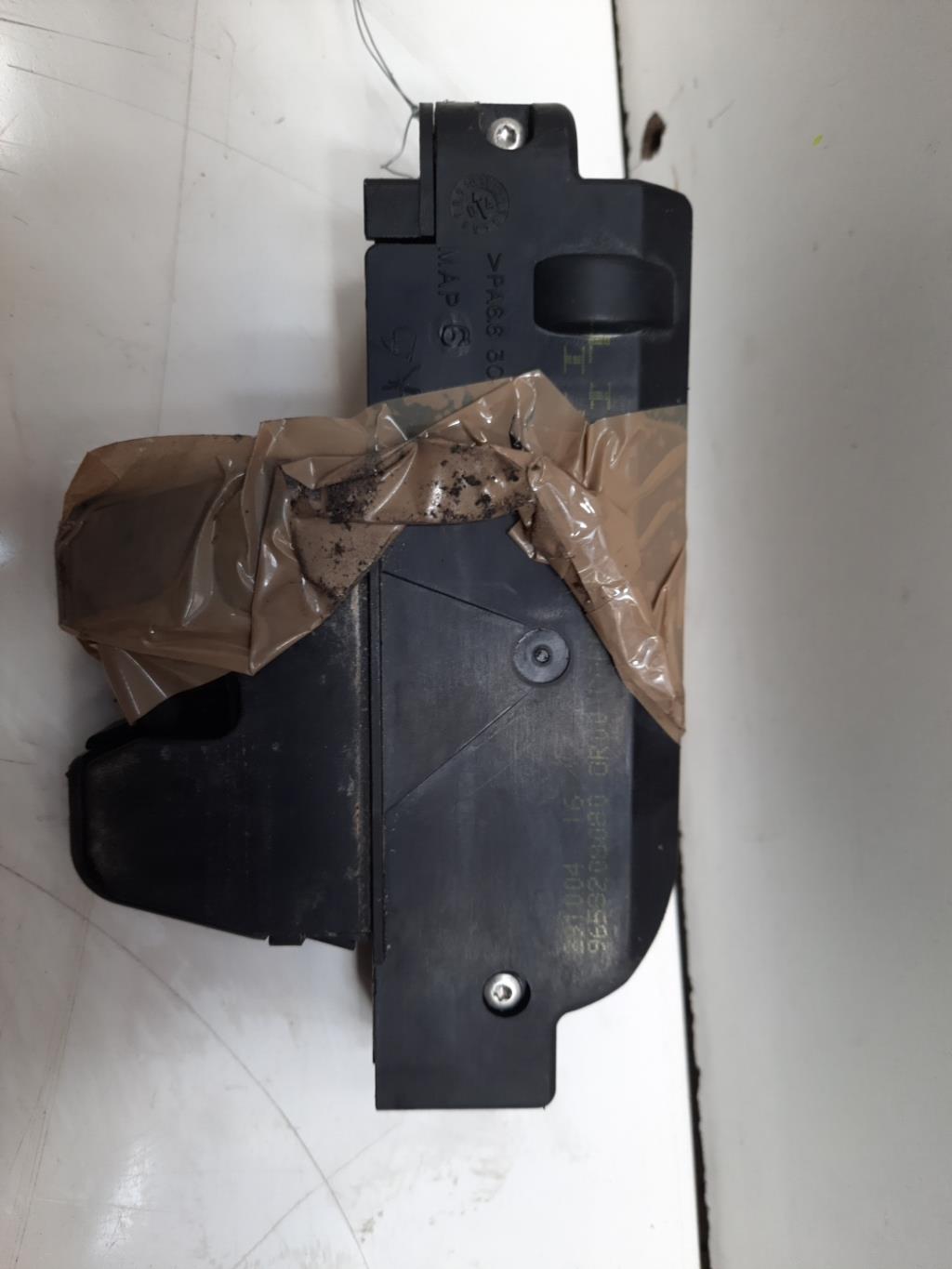 Chiusura centralizzata bagagliaio PEUGEOT 407 PHASE 1 Diésel - 1