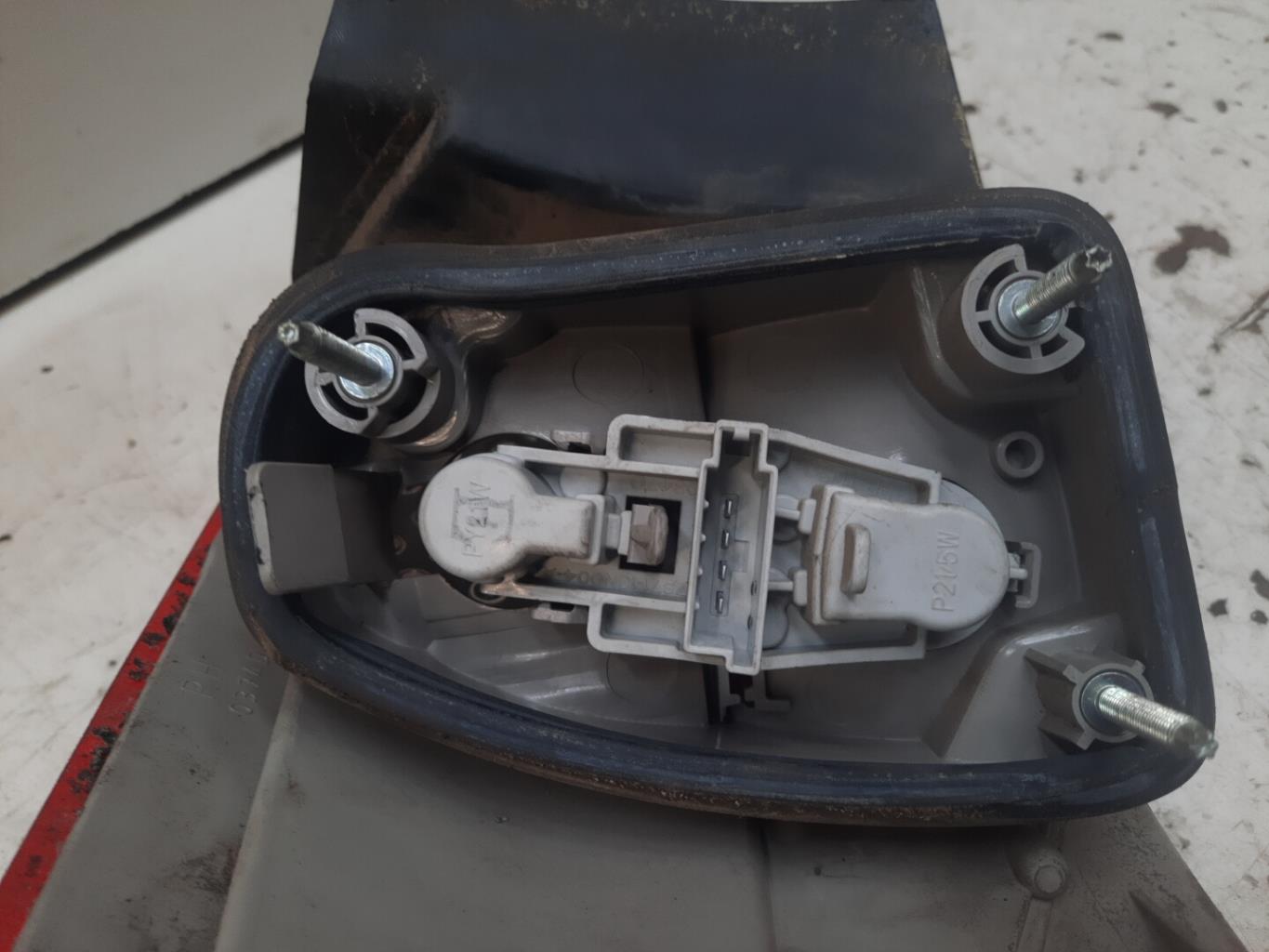 Fanale posteriore principale destro (luci) FORD MONDEO 3 PHASE 1 BREAK  - 1