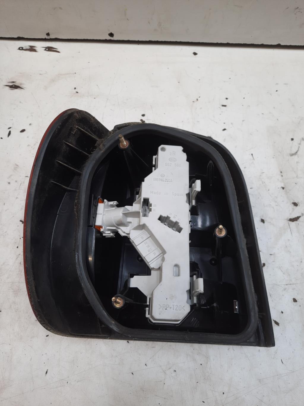 Fanale posteriore principale destro (luci) VOLKSWAGEN POLO 3 PHASE 1 Gasolina - 1