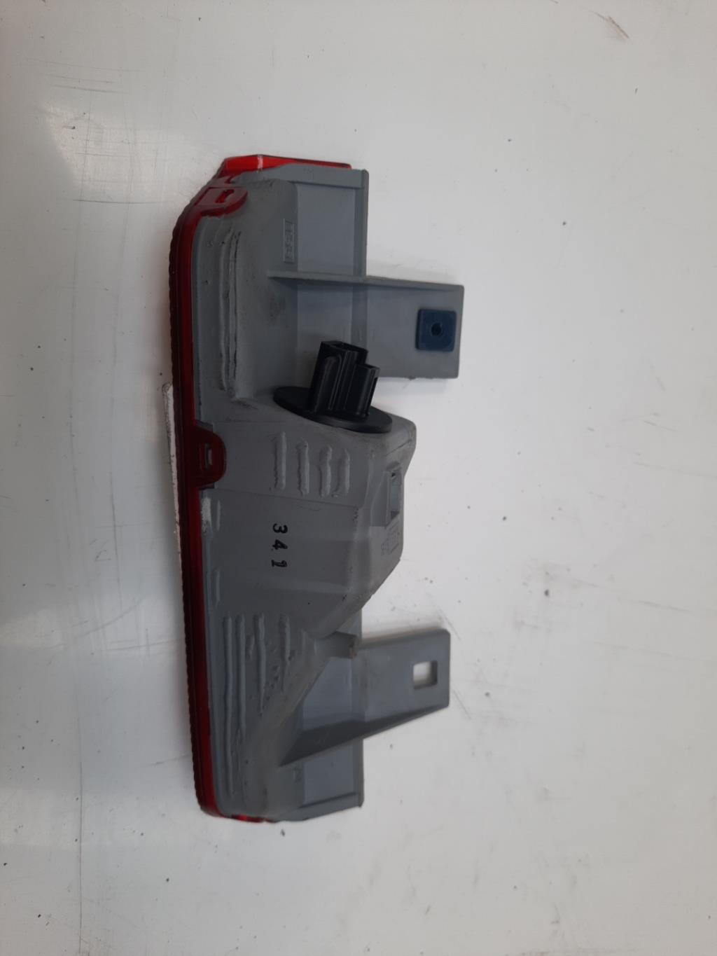 Feu arriere stop central TOYOTA RAV4 2 PHASE 1 Diesel - 1