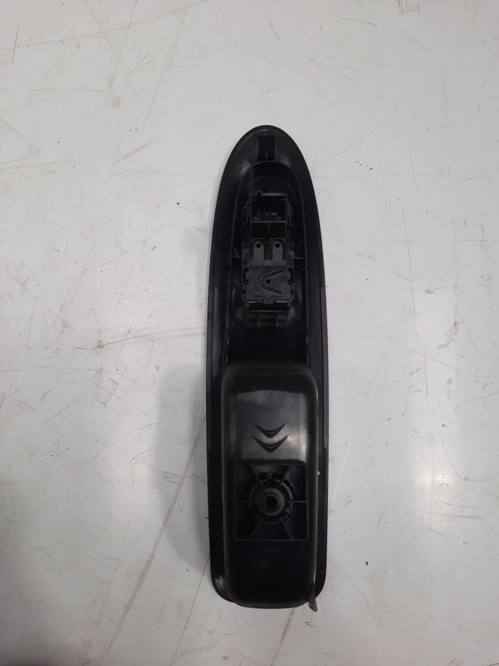 Interruttore lavacristalli posteriore sinistro CITROEN C4 2 PHASE 1 Diésel - 1
