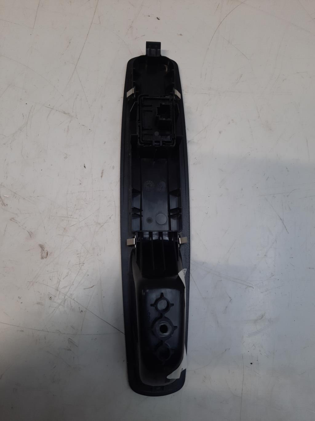 Interruttore lavacristalli anteriore destro RENAULT GRAND SCENIC 3 PHASE 1 Diésel - 1