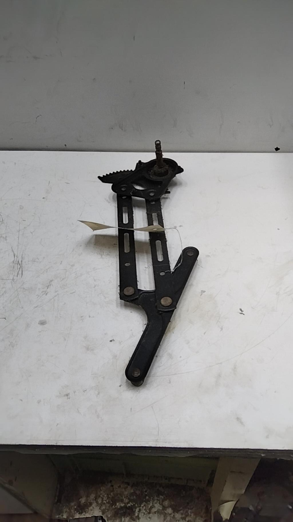 Alzacristalli manuale posteriore destro RENAULT R11  - 1