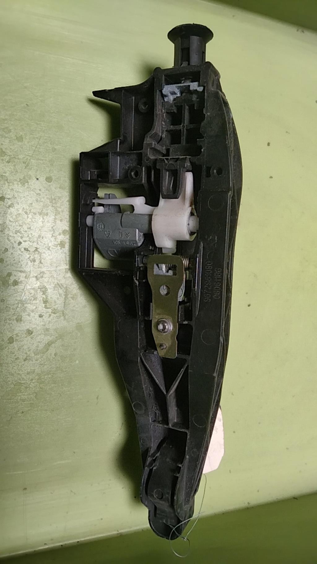 Maniglia portiera posteriore destra CITROEN C3 PICASSO PHASE 1 Diésel - 1