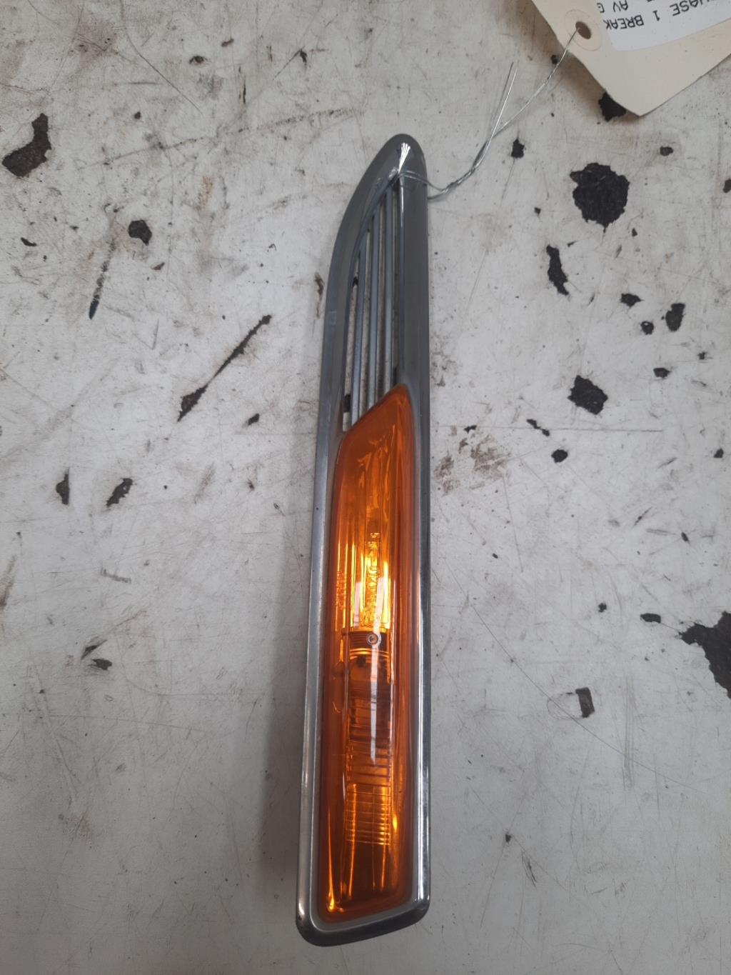 Ripetitore lampeggiante anteriore sinistro (Luci) FORD MONDEO 3 PHASE 1 BREAK  - 1